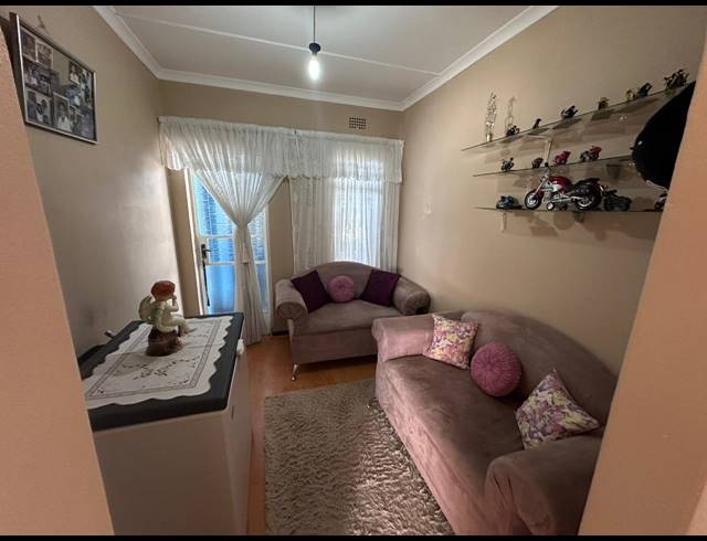 3 BEDROOM HOUSE FOR SALE IN WOODLANDS